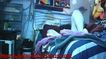Autumn Gram plays with herself (nmjnaughtyvixens)
