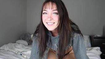 Milliemillz College Girl Gives You Cei Encouragement (MillieMillz)