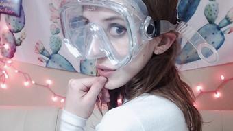 Fetish Model Melody: WEARS SCUBA GEAR (MelodyHero)
