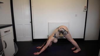 Ruby Onyx Naked Yoga (Ruby_Onyx)
