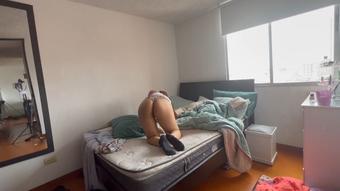 STANDARD VER she is addicted to wedgies - January 19, 2023 (Colombianbigass)