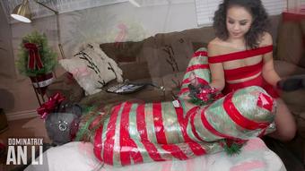 Mistress An Li The Gimp That Stole Christmas Part I (Mistress An Li)