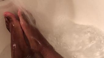 Feet Play (Siren_nudist)