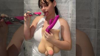 ASS FUCKED IN THE SHOWER XXX (Tiffanybabe01)