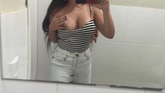 Masturbating in the restaurant toilet - February 09, 2017 (Emanuelly Raquel)