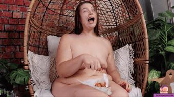 Extreme Slob Taco Stuffing & BIG Burping (LaylasFuckingClips)