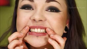 Pearl's Shows You Her Mouth (Custom Fetish)