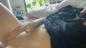 Smooth Pussy (Littlebaby4u)