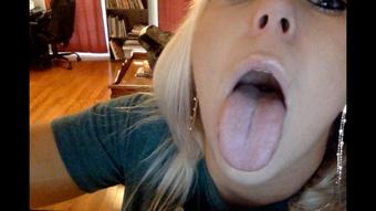 OPEN WIDEE *SHOWING OFF MY TONGUE and TONSILS * AHHH (TABOOTHA_QUEENx)