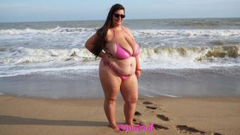 catwalk at the beach BIKINI and nude BBW (NinaDoll)