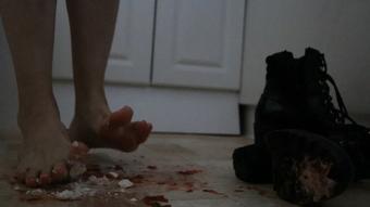 Watch me step on food (Larah_Sky)