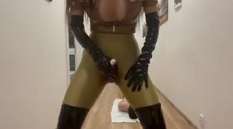 Hard Facesitting Ang Lick My Pussy (Lady Nikita)