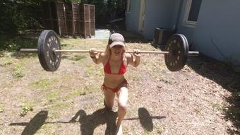 Loras Twerking Flexing Lunges & Abs - September 06, 2021 (Lora Cross)