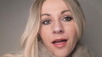 Turn your mother fantasy into reality - Dec 17, 2022 (Kay Dark)