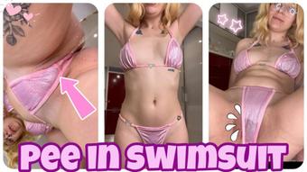 CUTIE PEES IN SWIMSUIT (cutielanalova)