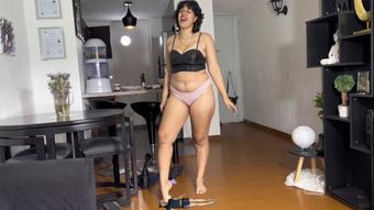 STANDARD Giantess need guys to smell boots socks nd asshole - July 12, 2023 (Colombianbigass)