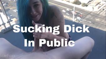 Public Balcony Blowjob in Vegas (SavannahxSiren)