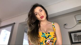 Acá Esta Mamá - MOMMY R - BREAST MILK P (Rebecca de Winter)