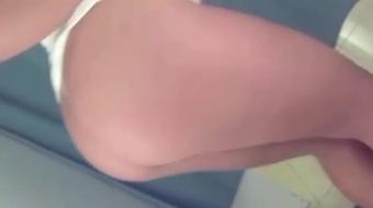 Masturbating in the clothes store - June 16, 2017 (Emanuelly Raquel)