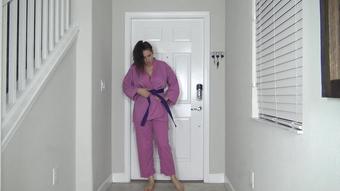 Roxieraefetish Sadies Karate Ballbusting Practice (RoxieRaeFetish)