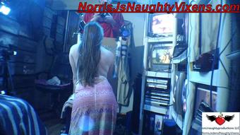 Melanie Hicks has a great ass :) BJsex (nmjnaughtyvixens)