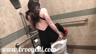 PUBLIC RESTROOM (Iamyetti)