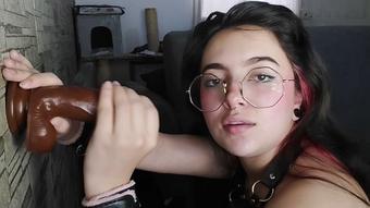 your submissive sucks you until you finish (sweet_katty)