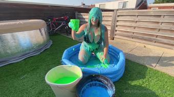 amber_leah_xx 24 09 2020 124978339 watch me humiliate myself in my garden by pouring g (amber_leah_xx)