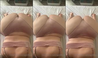 aprilfoxx 32127376 2020 07 08 twerking  (aprilfoxx)