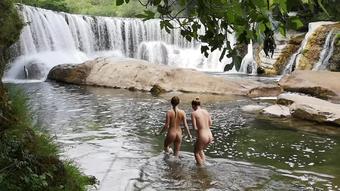 Nude Free swimming (ScarlotRose)