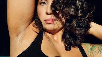 Sunkissed Armpits (Drea_xoxo)