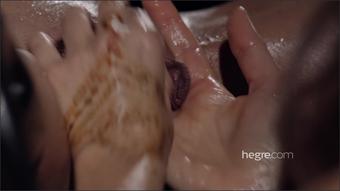 2018-01-30 [Hegre-Art] Orgasmic Pussy Play Massage (Dominika C)
