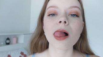 Giantess sit on your face and eat you - May 17, 2022 (Darina158)