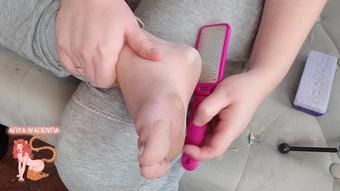 Anya Ivanovna Calloused Feet Asmr (Anya Ivanovna)