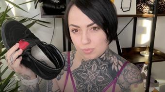 Dirty Sole Humiliation (MissValentina)