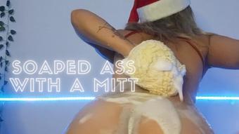 Soaping my Booty using a Car Mitt - Dec 5, 2021 (Akali Lunar)