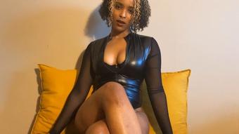 Train to Be Master's Footstool - December 05, 2020 (Master Ruby Bridget)