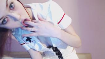 Show My new Nurse outfit (Perfekttlilly18)