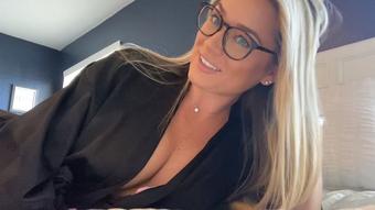 Step-Mommy's Breasts (LauranVickers)