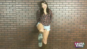 Southern Girl Loves Kicking your Nutsack - February 22, 2021 (LauraKing)