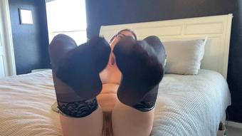 Smelly Panties And Stockings (LauranVickers)