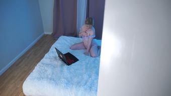 You catch your daughter skyping w bf (Jolie Lyon)