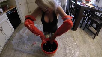 Buddahsplayground Latex Gloves And Black Dye (BuddahsPlayground)