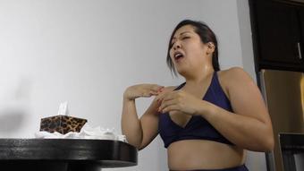 Lucie's 1st sneeze experience (Alexis Rain)