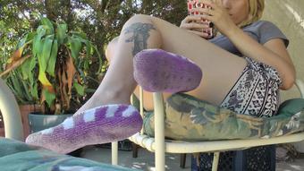 Sweater Socks Ignore Tribute - November 11, 2016 (KendallOlsen)