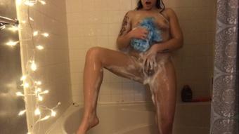 Shower Soap Up (saradoesscience)