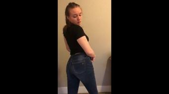Alessaxoxo Jeans Tease (alessaXOXO)