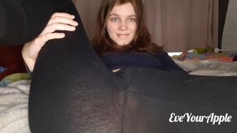 Horny Teen Masturbating in Leggings (EveYourApple)