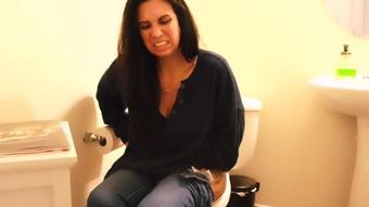 Girlfriend Gets Upset Stomach (Drea_xoxo)