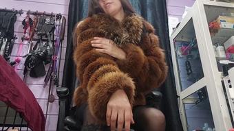 Fur fetish JOI (MistressPriest)